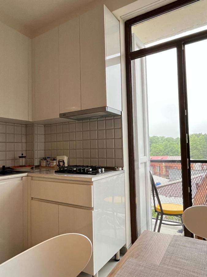 Izo'S Home Кутаиси Экстерьер фото