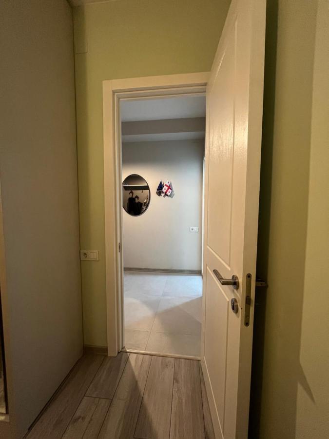 Izo'S Home Кутаиси Экстерьер фото